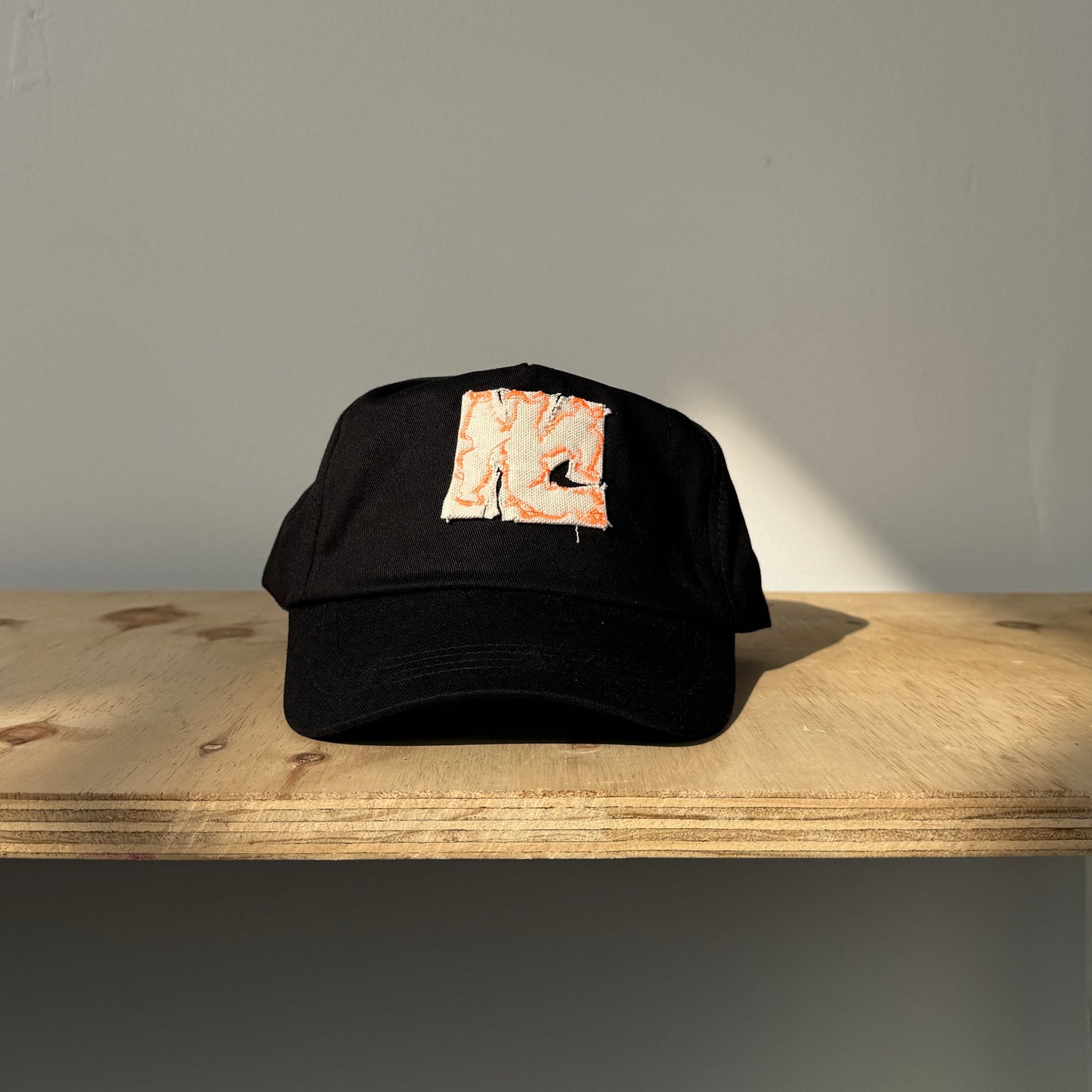 Le Machiniste Hat Round 2